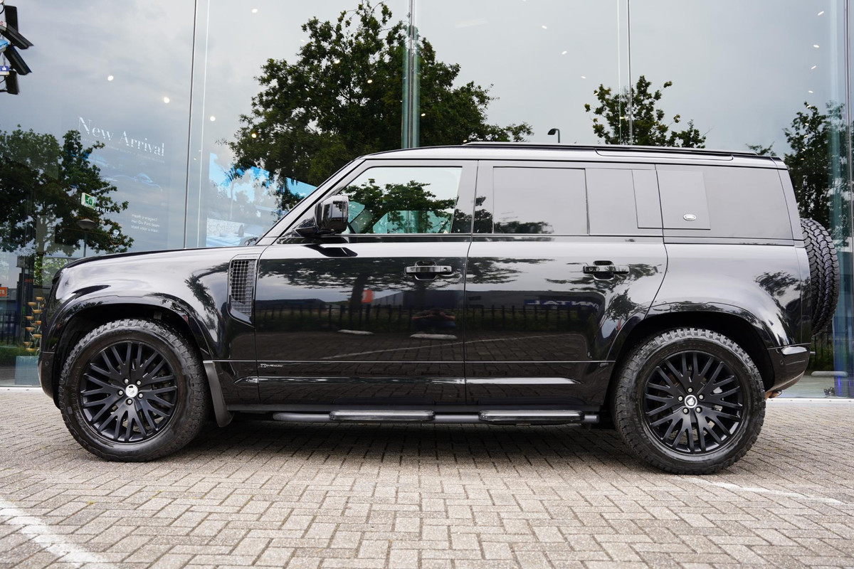 Land Rover Defender 110 3.0 D250 110 HSE GERESERVEERD