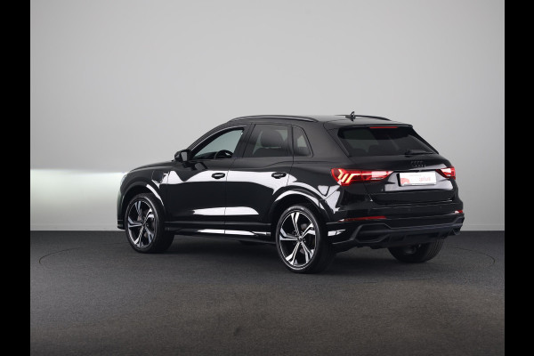 Audi Q3 45 TFSI e S edition 245 pk S-tronic | Navigatie | Parkeersensoren | Achteruitrijcamera | Matrix LED koplampen | Lichtmetalen velgen 20" | Elektr. voorstoelen | S-Line |