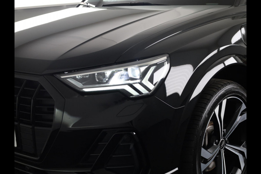 Audi Q3 45 TFSI e S edition 245 pk S-tronic | Navigatie | Parkeersensoren | Achteruitrijcamera | Matrix LED koplampen | Lichtmetalen velgen 20" | Elektr. voorstoelen | S-Line |