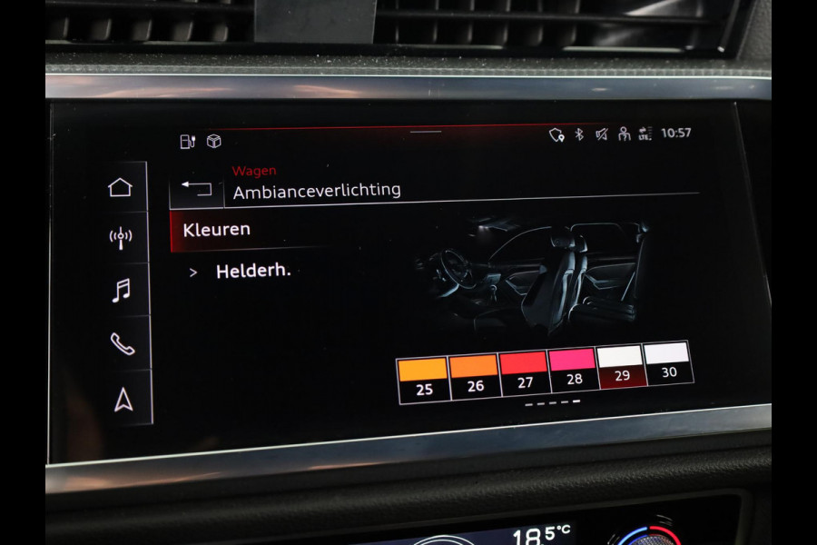 Audi Q3 45 TFSI e S edition 245 pk S-tronic | Navigatie | Parkeersensoren | Achteruitrijcamera | Matrix LED koplampen | Lichtmetalen velgen 20" | Elektr. voorstoelen | S-Line |