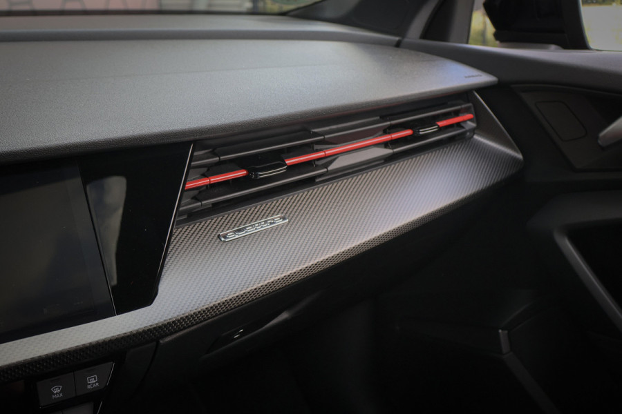 Audi RS3 Sportback 2.5 TFSI RS 3 quattro | MASSAGE | RS STOELEN | PANORAMADAK | CAMERA | CARBONSPOILER | SFEERVERLICHTING |