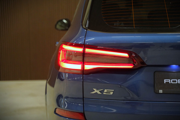 BMW X5 xDrive45e High Executive | Panoramadak | Harman Kardon | Luchtvering | Laser | Adaptive Cruise Control | Keyless | 360 Camera | Head-Up Display | Ambiance Verlichting | M Sport remmen | Memory Seats | Stoelverwarming