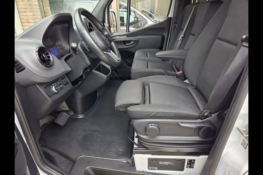 Mercedes-Benz Sprinter Automaat 110Kw/150Pk Airco Navi Achteruitrijcamera Achteropstap Cruisecontrol Stoelverwarming