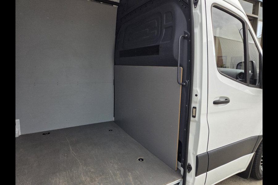Mercedes-Benz Sprinter Automaat 110Kw/150Pk Airco Navi Achteruitrijcamera Achteropstap Cruisecontrol Stoelverwarming