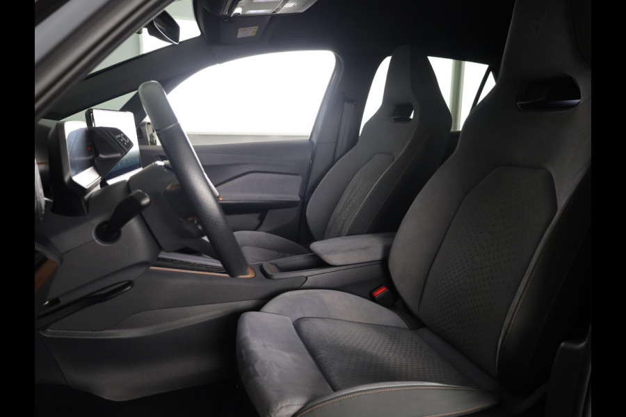 CUPRA Born Performance 82 kWh 230 pk | Navigatie | Parkeersensoren | Achteruitrijcamera | Elektr. voorstoelen | Stoel/stuur verwarming |