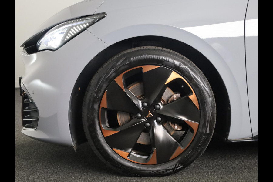 CUPRA Born Performance 82 kWh 230 pk | Navigatie | Parkeersensoren | Achteruitrijcamera | Elektr. voorstoelen | Stoel/stuur verwarming |