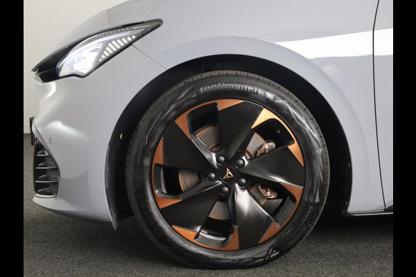 CUPRA Born Performance 82 kWh 230 pk | Navigatie | Parkeersensoren | Achteruitrijcamera | Elektr. voorstoelen | Stoel/stuur verwarming |