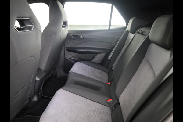 CUPRA Born Performance 82 kWh 230 pk | Navigatie | Parkeersensoren | Achteruitrijcamera | Elektr. voorstoelen | Stoel/stuur verwarming |