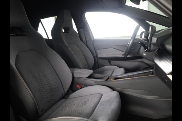 CUPRA Born Performance 82 kWh 230 pk | Navigatie | Parkeersensoren | Achteruitrijcamera | Elektr. voorstoelen | Stoel/stuur verwarming |