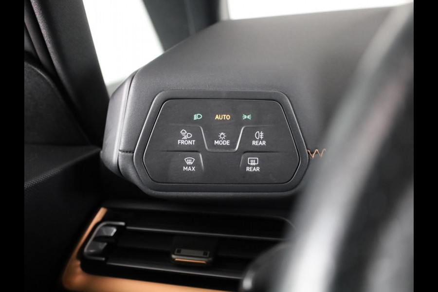 CUPRA Born Performance 82 kWh 230 pk | Navigatie | Parkeersensoren | Achteruitrijcamera | Elektr. voorstoelen | Stoel/stuur verwarming |