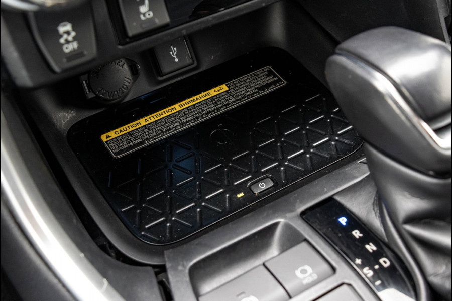 Toyota RAV4 2.5 Hybrid Style AWD I Camera I JBL I Half Leder I Adaptive Cruise I Stoelverwarming I CarPlay I Keyless