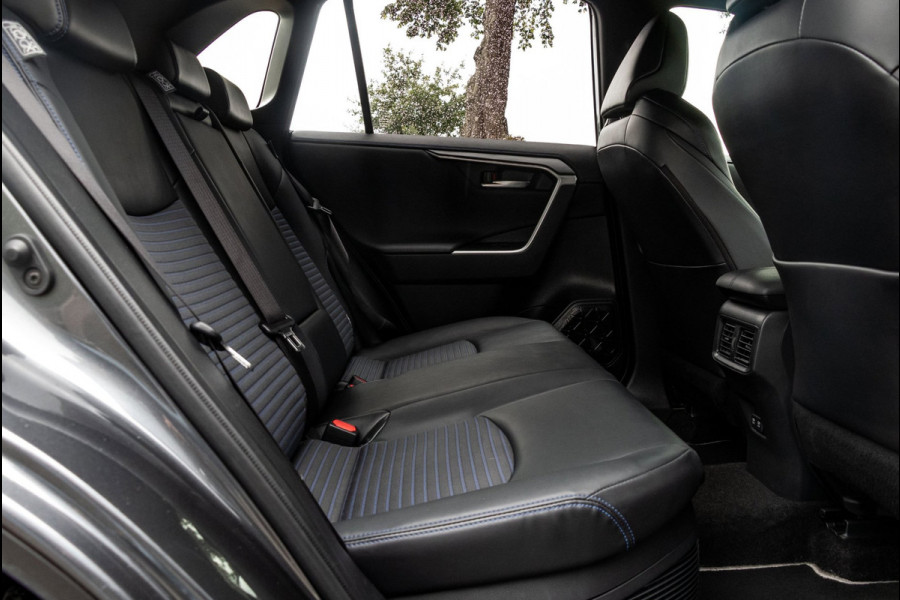 Toyota RAV4 2.5 Hybrid Style AWD I Camera I JBL I Half Leder I Adaptive Cruise I Stoelverwarming I CarPlay I Keyless