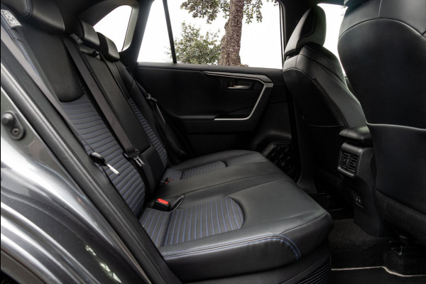 Toyota RAV4 2.5 Hybrid Style AWD I Camera I JBL I Half Leder I Adaptive Cruise I Stoelverwarming I CarPlay I Keyless