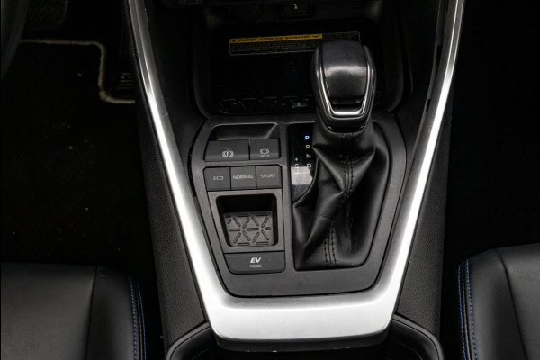 Toyota RAV4 2.5 Hybrid Style AWD I Camera I JBL I Half Leder I Adaptive Cruise I Stoelverwarming I CarPlay I Keyless