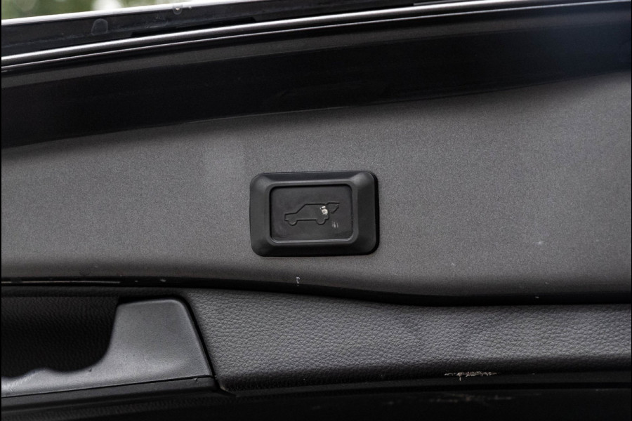 Toyota RAV4 2.5 Hybrid Style AWD I Camera I JBL I Half Leder I Adaptive Cruise I Stoelverwarming I CarPlay I Keyless