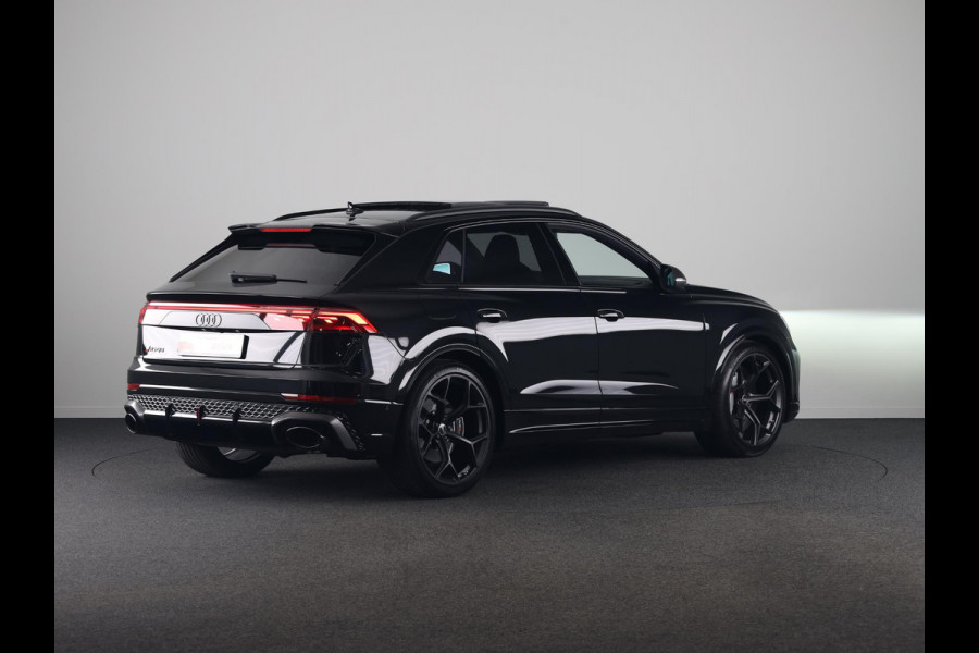 Audi RS Q8 4.0 TFSI quattro Performance 640pk | Panoramadak  | B&O Advanced | Keramisch | Vierwiel besturing | HD Matrix Laser | Head up Display | | Stoelverwarming/koeling + massage | Trekhaak wegklapbaar |