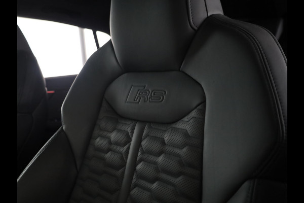 Audi RS Q8 4.0 TFSI quattro Performance 640pk | Panoramadak  | B&O Advanced | Keramisch | Vierwiel besturing | HD Matrix Laser | Head up Display | | Stoelverwarming/koeling + massage | Trekhaak wegklapbaar |