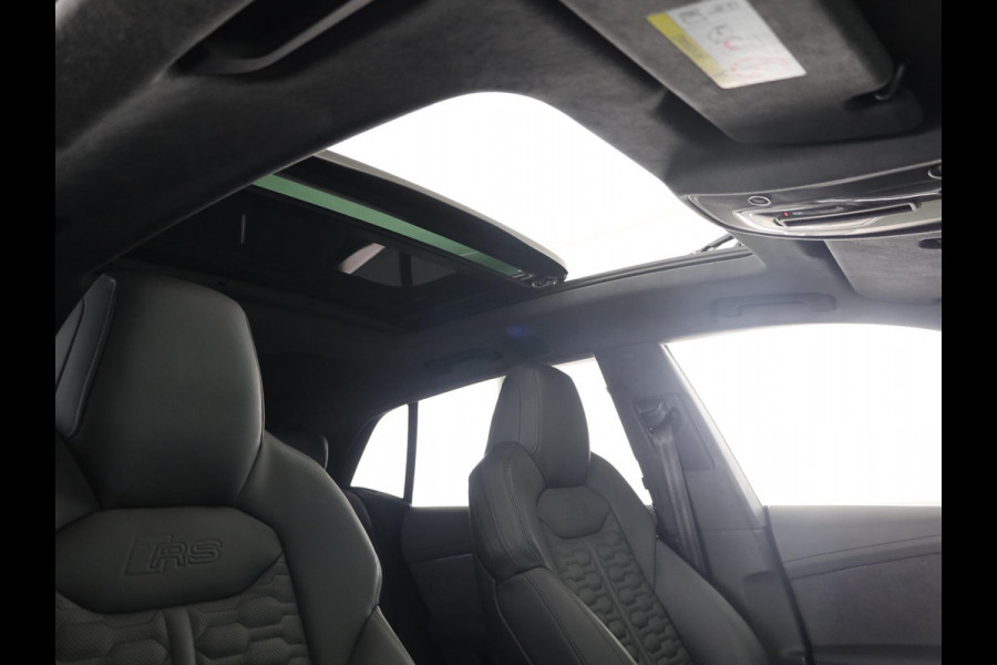 Audi RS Q8 4.0 TFSI quattro Performance 640pk | Panoramadak  | B&O Advanced | Keramisch | Vierwiel besturing | HD Matrix Laser | Head up Display | | Stoelverwarming/koeling + massage | Trekhaak wegklapbaar |