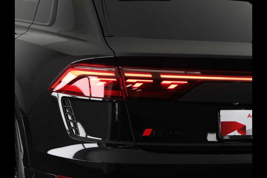 Audi RS Q8 4.0 TFSI quattro Performance 640pk | Panoramadak  | B&O Advanced | Keramisch | Vierwiel besturing | HD Matrix Laser | Head up Display | | Stoelverwarming/koeling + massage | Trekhaak wegklapbaar |
