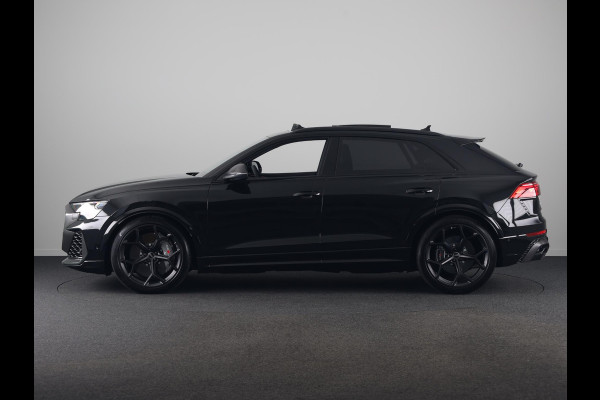 Audi RS Q8 4.0 TFSI quattro Performance 640pk | Panoramadak  | B&O Advanced | Keramisch | Vierwiel besturing | HD Matrix Laser | Head up Display | | Stoelverwarming/koeling + massage | Trekhaak wegklapbaar |