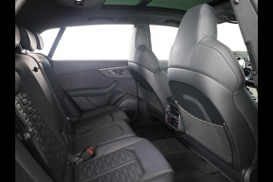 Audi RS Q8 4.0 TFSI quattro Performance 640pk | Panoramadak  | B&O Advanced | Keramisch | Vierwiel besturing | HD Matrix Laser | Head up Display | | Stoelverwarming/koeling + massage | Trekhaak wegklapbaar |