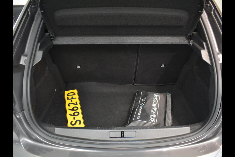 Peugeot 208 1.2 PureTech Active .