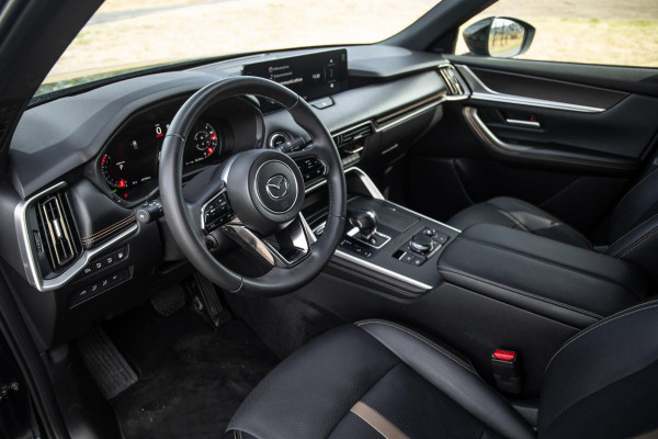Mazda CX-60 2.5 e-SkyActiv PHEV Homura Plus 360 CAMERA / STOELVERWARMING + KOELING / CARPLAY / ADAPTIVE CRUISE