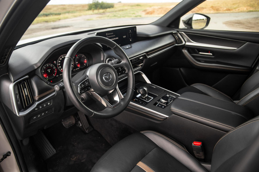 Mazda CX-60 2.5 e-SkyActiv PHEV Homura Plus 360 CAMERA / TREKHAAK / STOELVERWARMING + KOELING / CARPLAY / ADAPTIVE CRUISE