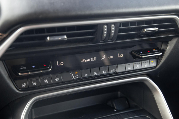 Mazda CX-60 2.5 e-SkyActiv PHEV Homura Plus 360 CAMERA / TREKHAAK / STOELVERWARMING + KOELING / CARPLAY / ADAPTIVE CRUISE