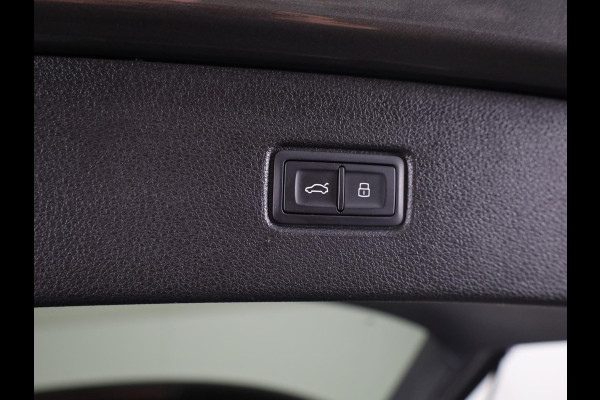 Audi Q7 55 TFSI e quattro Pro Line S 394 pk S-tronic | Verlengde garantie | Navigatie | Panoramadak | Elektr. trekhaak | Laserlicht | Luchtvering | Lederen bekleding | B&O Soundsystem | Vierwielbesturing |