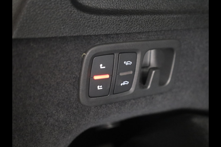 Audi Q7 55 TFSI e quattro Pro Line S 394 pk S-tronic | Verlengde garantie | Navigatie | Panoramadak | Elektr. trekhaak | Laserlicht | Luchtvering | Lederen bekleding | B&O Soundsystem | Vierwielbesturing |