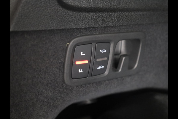 Audi Q7 55 TFSI e quattro Pro Line S 394 pk S-tronic | Verlengde garantie | Navigatie | Panoramadak | Elektr. trekhaak | Laserlicht | Luchtvering | Lederen bekleding | B&O Soundsystem | Vierwielbesturing |