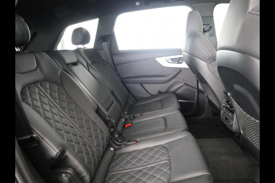 Audi Q7 55 TFSI e quattro Pro Line S 394 pk S-tronic | Verlengde garantie | Navigatie | Panoramadak | Elektr. trekhaak | Laserlicht | Luchtvering | Lederen bekleding | B&O Soundsystem | Vierwielbesturing |