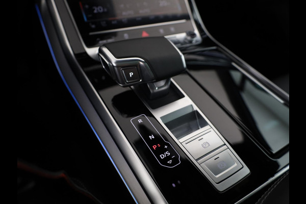 Audi Q7 55 TFSI e quattro Pro Line S 394 pk S-tronic | Verlengde garantie | Navigatie | Panoramadak | Elektr. trekhaak | Laserlicht | Luchtvering | Lederen bekleding | B&O Soundsystem | Vierwielbesturing |