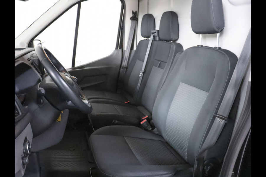 Ford Transit 290 2.0 TDCI L2H2 Trend Airco Navigatie Bluetooth Camera Cruise Control Trekhaak