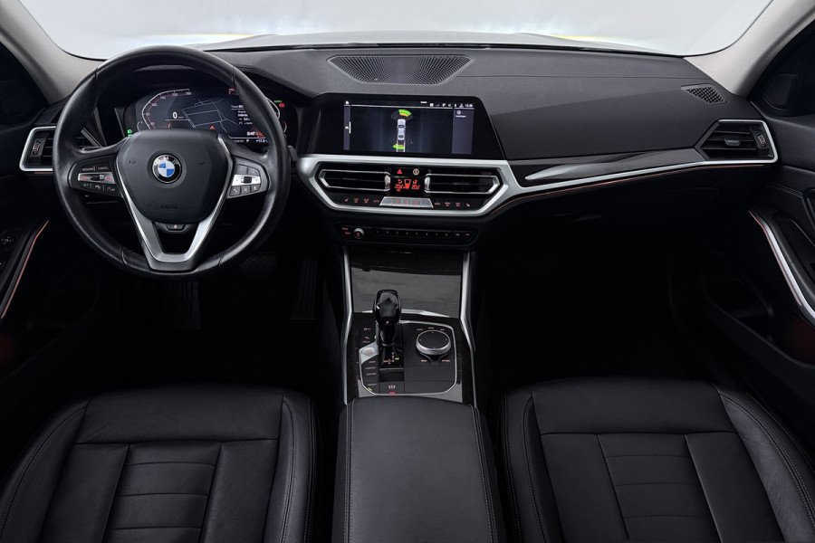 BMW 3-serie 320i High Executive (PANORAMADAK, DEALER ONDERHOUDEN, STUUR-/STOELVERWARMING, SFEERVERLICHTING)