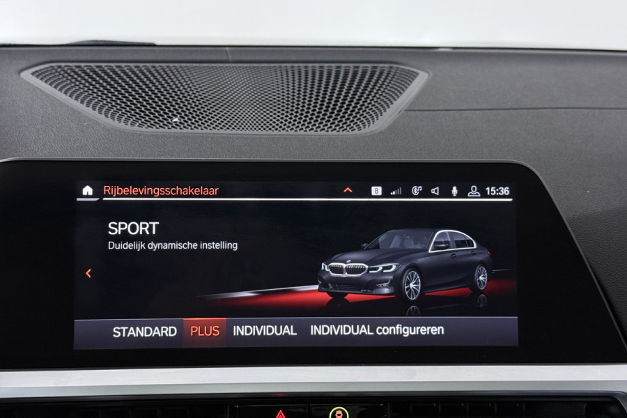 BMW 3-serie 320i High Executive (PANORAMADAK, DEALER ONDERHOUDEN, STUUR-/STOELVERWARMING, SFEERVERLICHTING)
