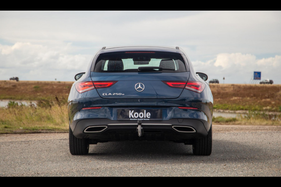 Mercedes-Benz CLA-Klasse Shooting Brake 250 e Business Solution CARPLAY / TREKHAAK / AMBIENT LIGHTING / CAMERA