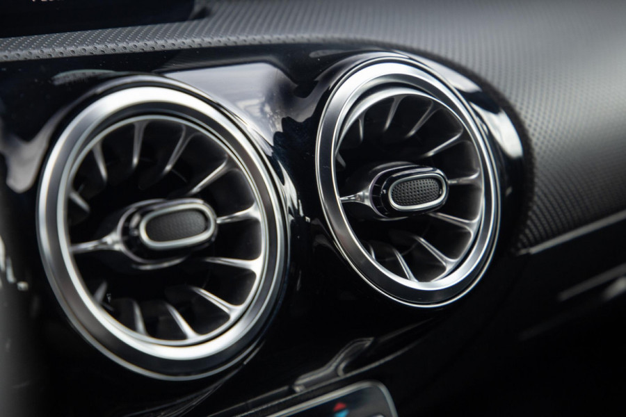 Mercedes-Benz CLA-Klasse Shooting Brake 250 e Business Solution CARPLAY / TREKHAAK / AMBIENT LIGHTING / CAMERA