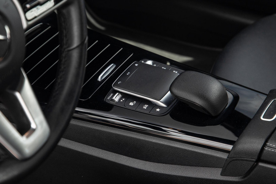 Mercedes-Benz CLA-Klasse Shooting Brake 250 e Business Solution CARPLAY / TREKHAAK / AMBIENT LIGHTING / CAMERA