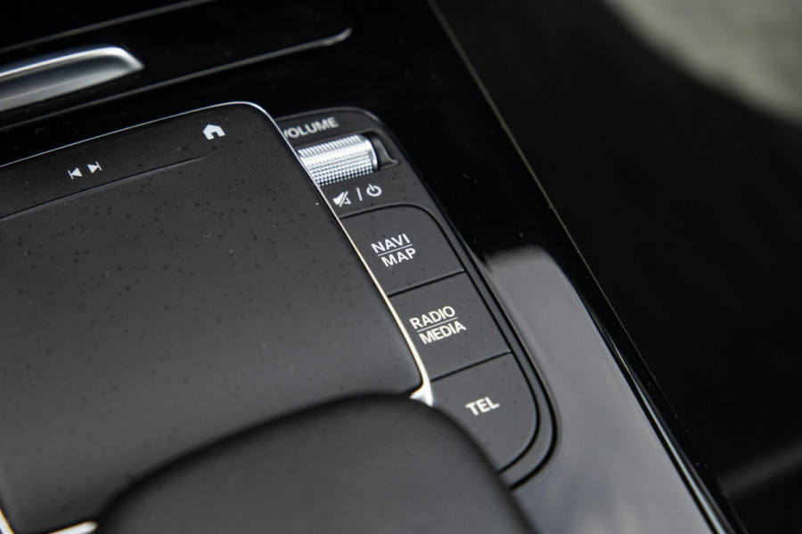 Mercedes-Benz CLA-Klasse Shooting Brake 250 e Business Solution CARPLAY / TREKHAAK / AMBIENT LIGHTING / CAMERA