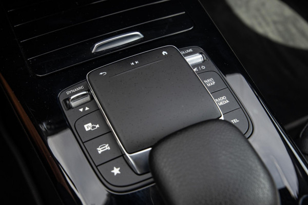 Mercedes-Benz CLA-Klasse Shooting Brake 250 e Business Solution CARPLAY / TREKHAAK / AMBIENT LIGHTING / CAMERA