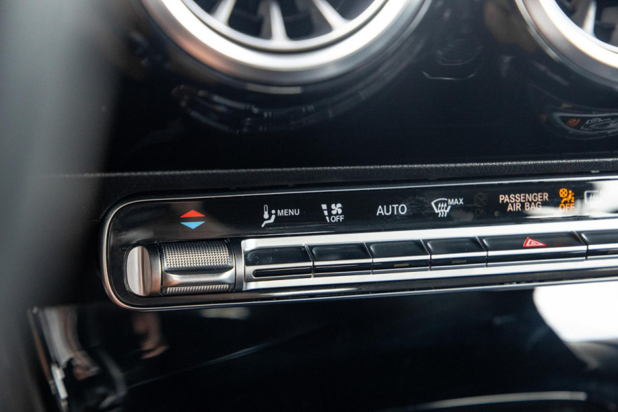 Mercedes-Benz CLA-Klasse Shooting Brake 250 e Business Solution CARPLAY / TREKHAAK / AMBIENT LIGHTING / CAMERA