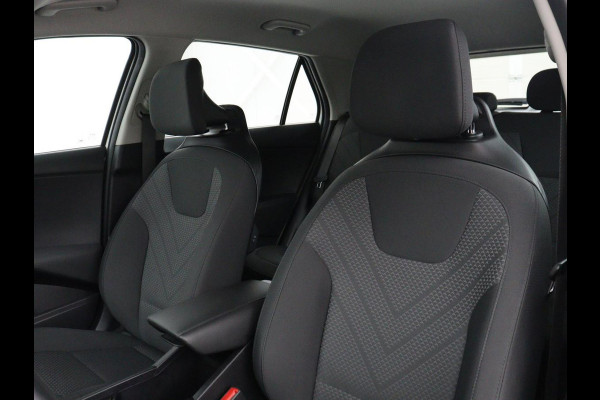 Kia Niro EV Light Edition 64.8 kWh | SOH 98,0% | Adaptive cruise | Lane assist | Carplay | Climate control | Virtueel dashboard | Camera | Park assist | Trekhaak