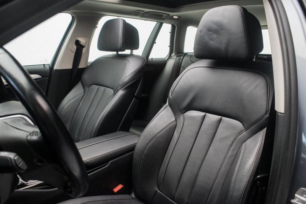 BMW 5 Serie Touring 520i High Executive Luxury Line NL-auto [ Adaptive Cruise Panoramadak Harman/Kardon El. Trekhaak 360 Camera ]