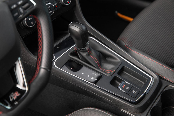 Seat Leon 1.4 EcoTSI FR Business Intense CARPLAY / CRUISE CONTROLE / PERFECT ONDERHOUDEN / AUTOMAAT
