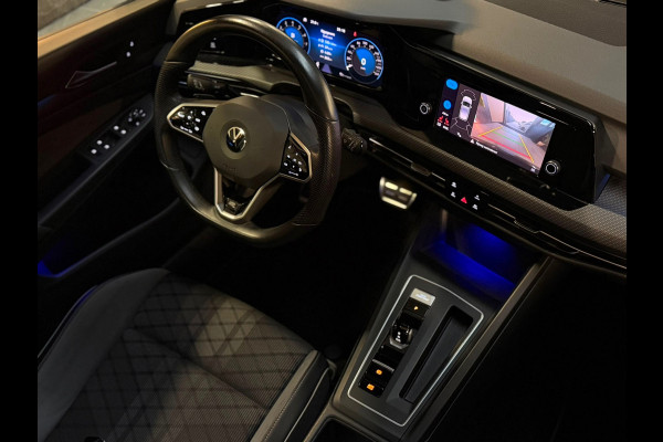 Volkswagen Golf 1.5 eTSI R-Line 3X R-Line |BTW|PANO|IQ LIGHTS|VIRTUAL|SFEERVERLICHTING|CARPLAY|CAMERA|DEALER ONDERHOUDEN|VOL!