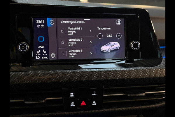 Volkswagen Golf 1.5 eTSI R-Line 3X R-Line |BTW|PANO|IQ LIGHTS|VIRTUAL|SFEERVERLICHTING|CARPLAY|CAMERA|DEALER ONDERHOUDEN|VOL!