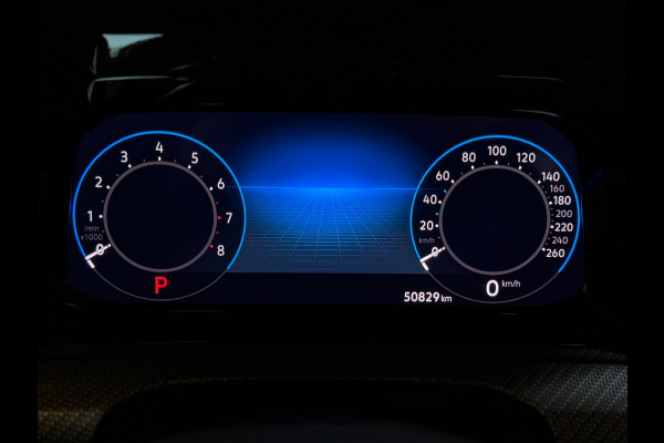 Volkswagen Golf 1.5 eTSI R-Line 3X R-Line |BTW|PANO|IQ LIGHTS|VIRTUAL|SFEERVERLICHTING|CARPLAY|CAMERA|DEALER ONDERHOUDEN|VOL!