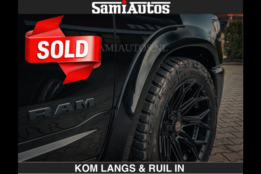 Dodge Ram 1500 Night Premium | Full Option | De Meest Luxe Pick-Up in zijn Klasse | Comfortabele Dubbele Cabine met Royale 5 Zitplaatsen | BPM vrij | Nu Leverbaar uit Voorraad | Voorraad Nr 2200 - 0886 | De specialist in Amerikaanse pick‑ups in Nederland en Europa.